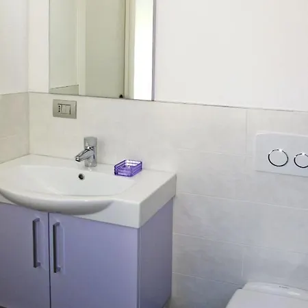 Margherita-4 By Interhome Apartman Gravedona